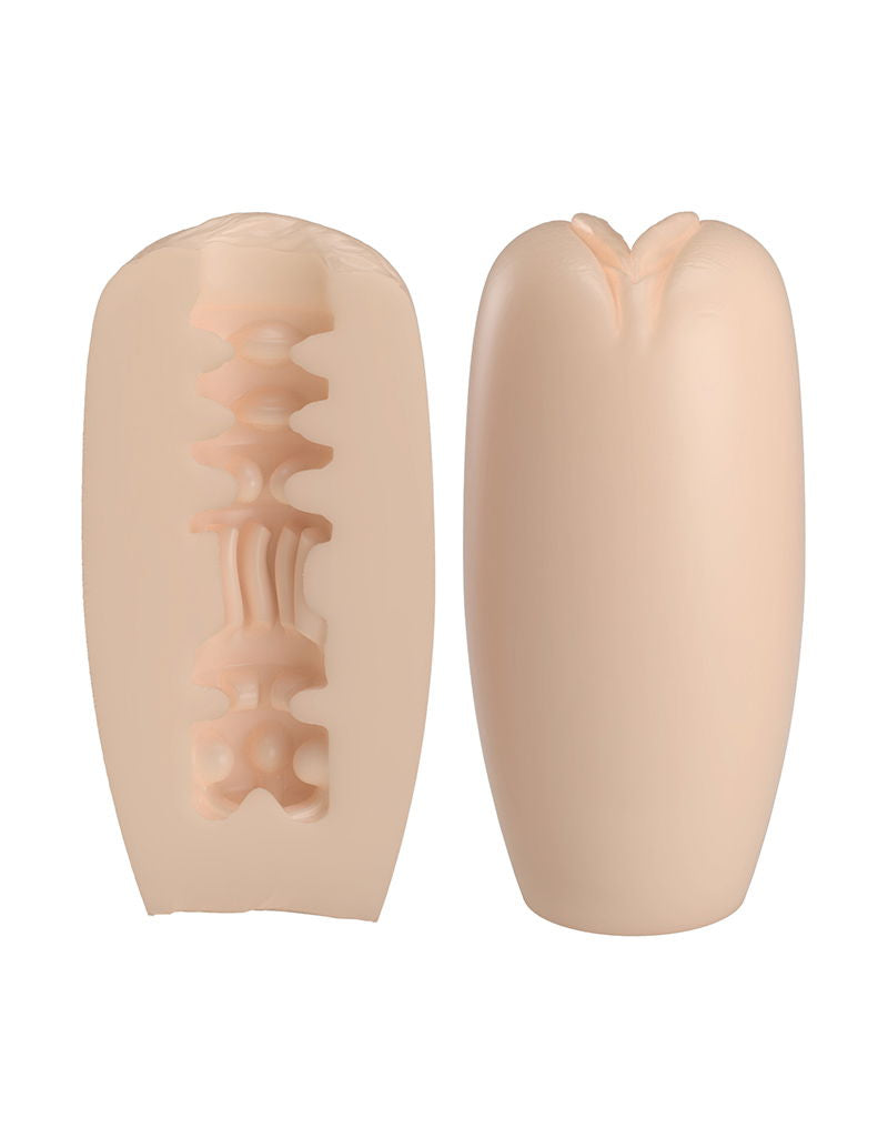 Pretty Love - Catherine Caspar - Masturbator - Nude