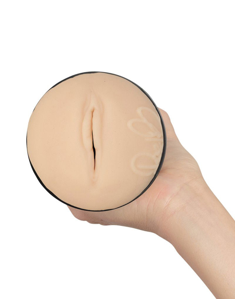 Kiiroo - FeelStar Stroker - Rae Lil Black