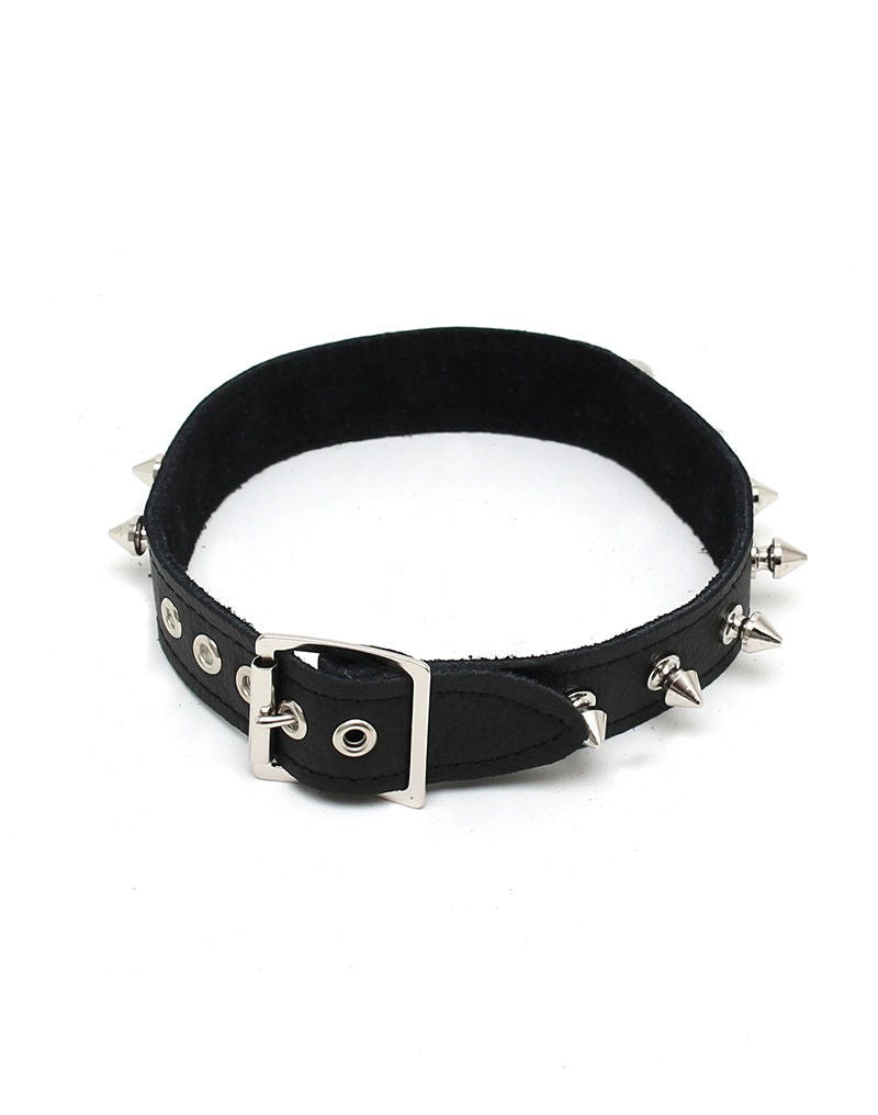 Rimba - Halsband  2.5 cm. breed, versierd met spikes