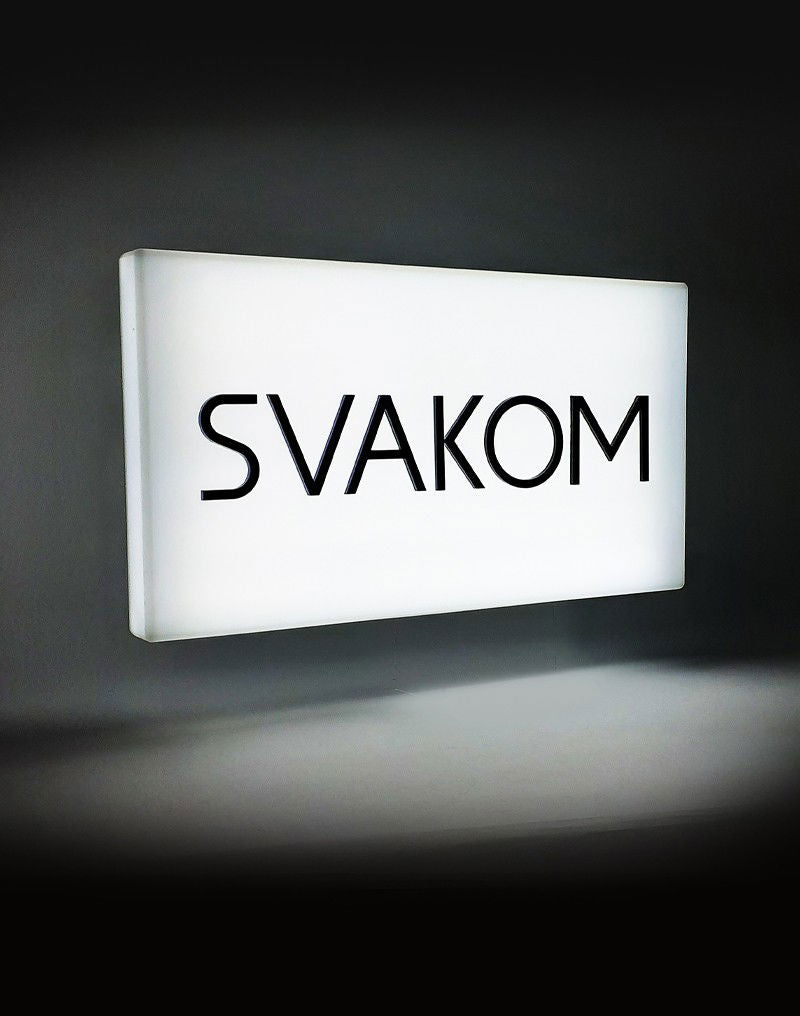 SVAKOM - Klein Lichtbord met Logo